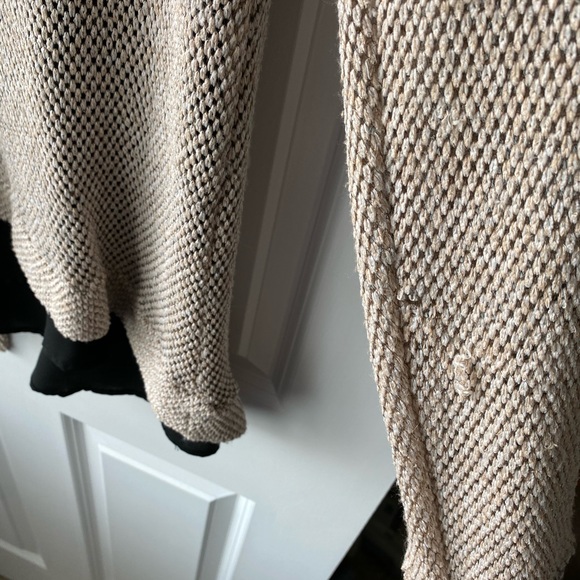 Two sweater bundle - Picture 6 of 9